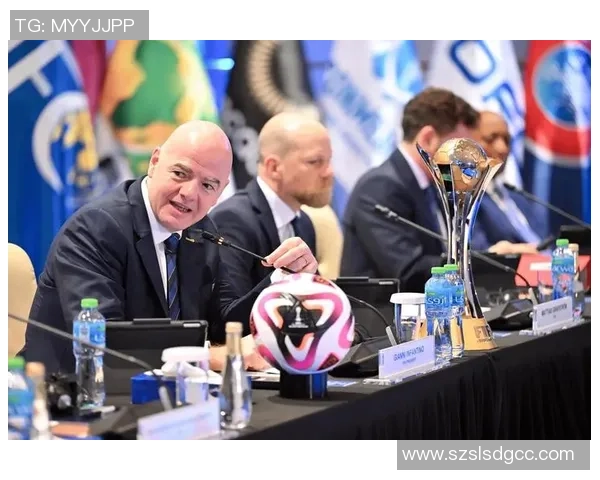 从转会费突破亿欧元看足球市场的豪华盛宴与超级球星的崛起 从转会费突破亿欧元看足球市场的豪华盛宴与超级球星的崛起